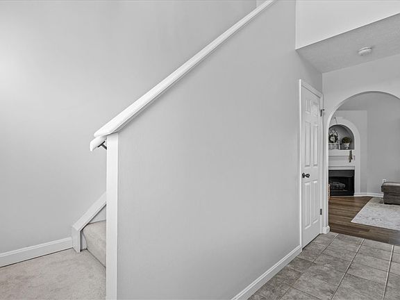 5th image of 783 Sunset Cir