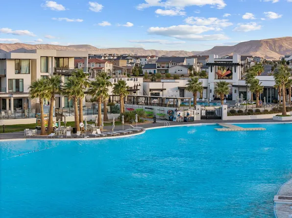 895 W Boxthorn Dr, Saint George, UT