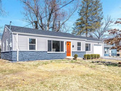 1 Dickson Ct, Saint Louis, MO, 63122