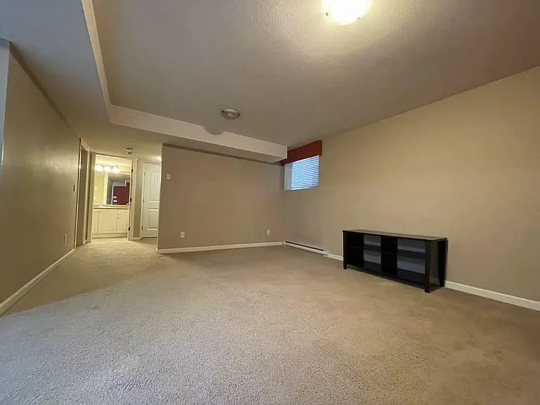 789X 211b St #BASEMENT — Photo 4