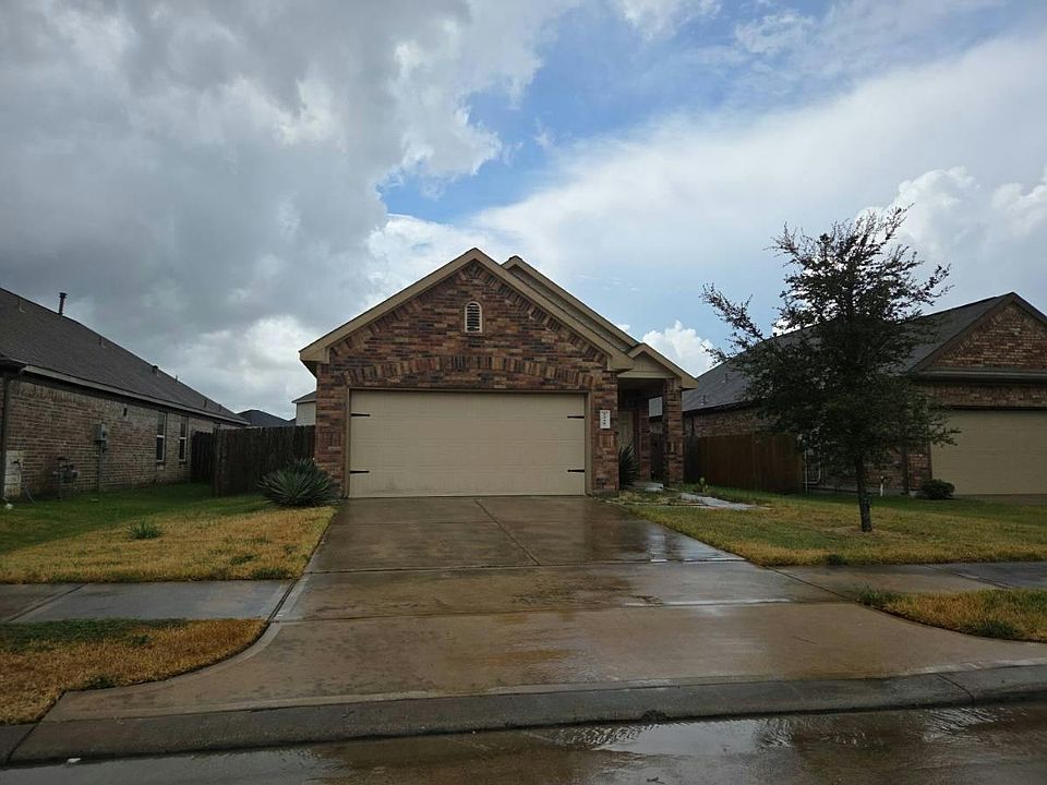 1st image of 2335 Spring Hollow Dr