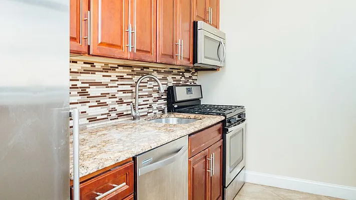 Rented by Nooklyn NYC LLC | media 39