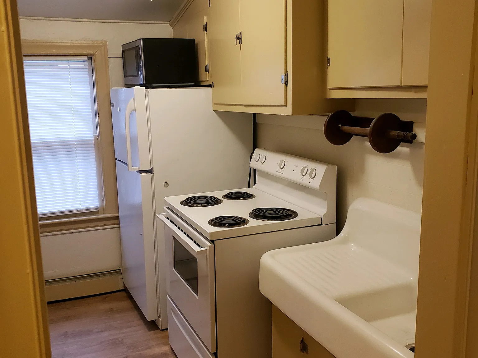 3 bed, $2,550 — Photo 1