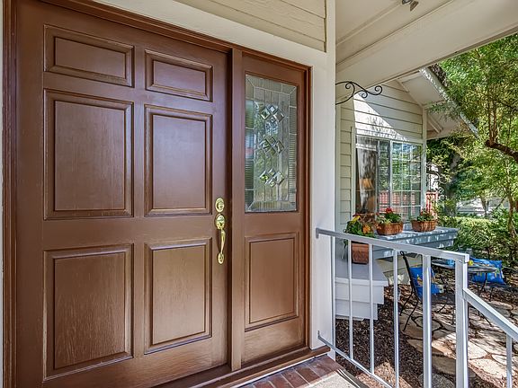 4th image of 4144 Loch Lomand Way