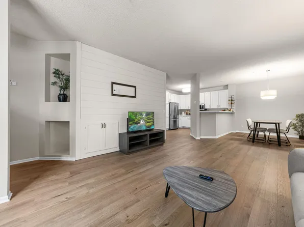 14393 Wilson Dr, Eden Prairie, MN 55347