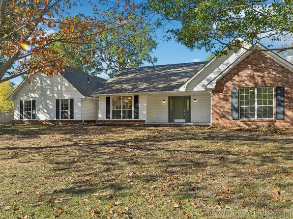 1315 N Faulkner Dr, Claremore, OK 74017