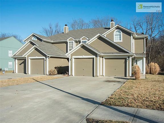 2nd image of 5933 NE Moonstone Dr #31C