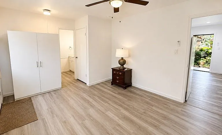3903 Midforest Dr — Photo 8