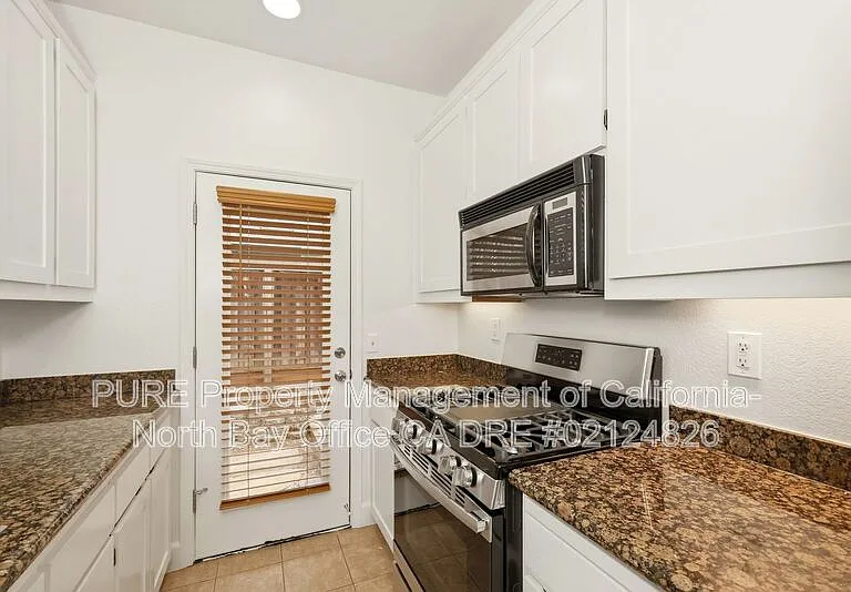 34 Randall Ln #A — Photo 11
