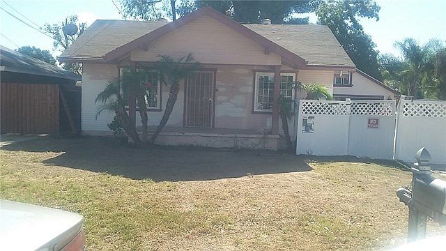 2nd image of 4876 Charlotte Way