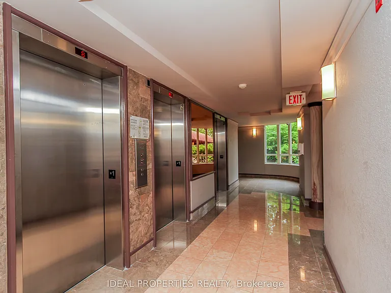 100 Grant Carman Dr N #809 — Photo 8