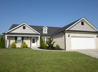 191 Spring Breeze Dr, Tullahoma, TN 37388