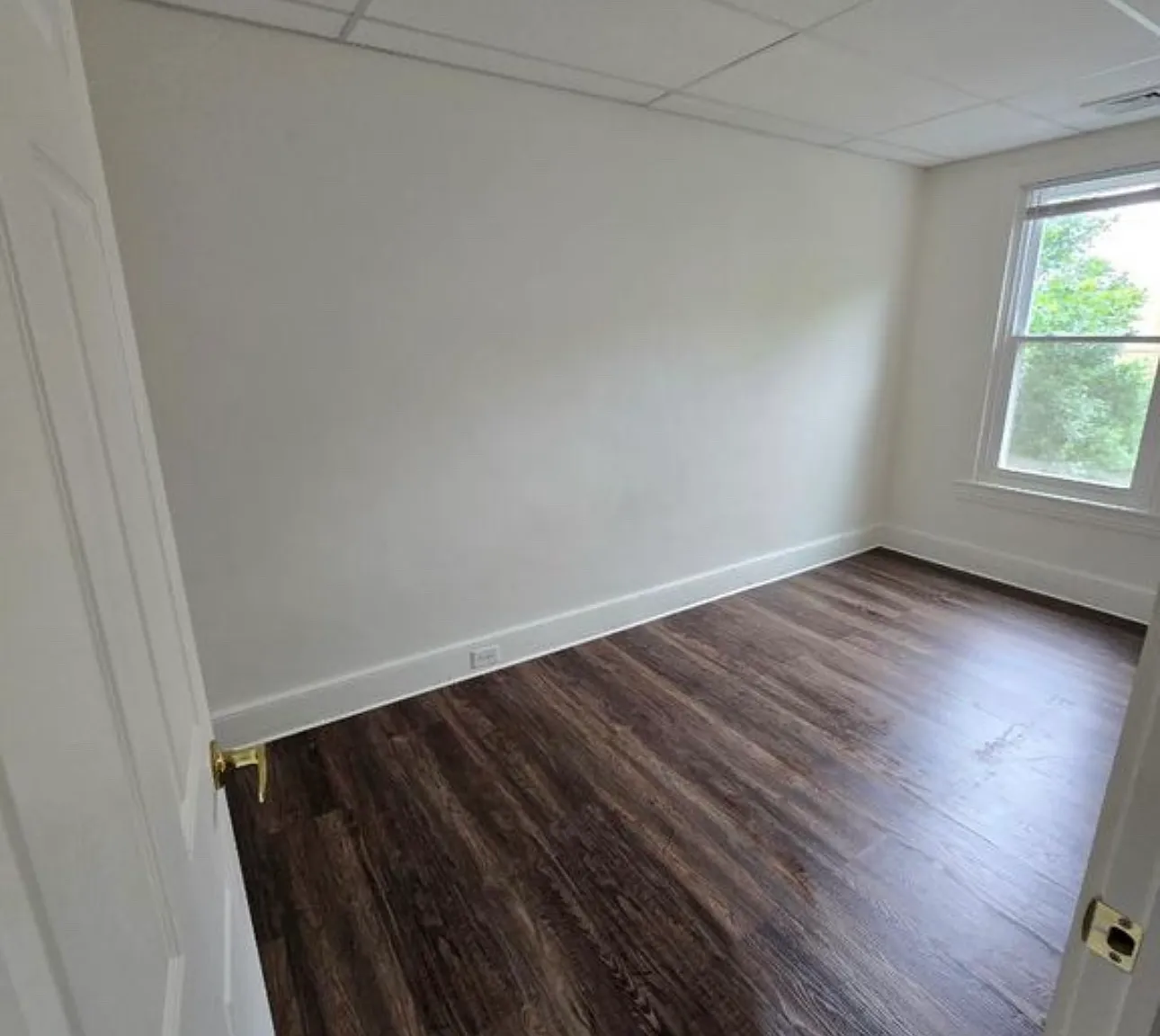 2 bed, $1,300 — Photo 4