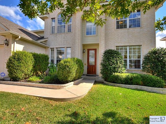 2nd image of 2104 Speidel Dr
