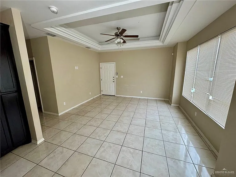2606 Primrose Ave #3 — Photo 2