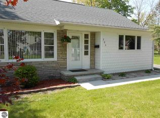 203 Maple Ave, Alma, MI 48801