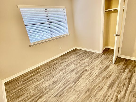 4th image of 500 Lincoln St #214-D