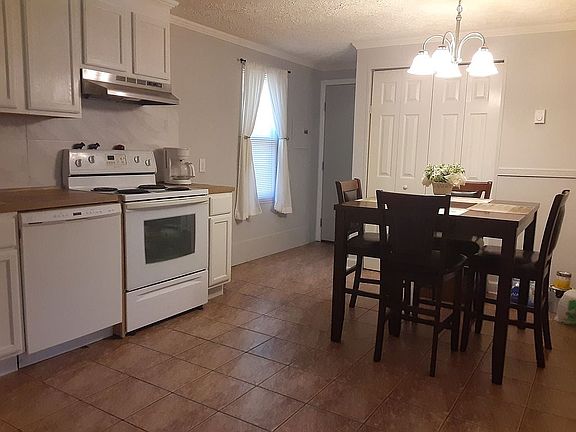 4th image of 107 Pine Cove Dr
