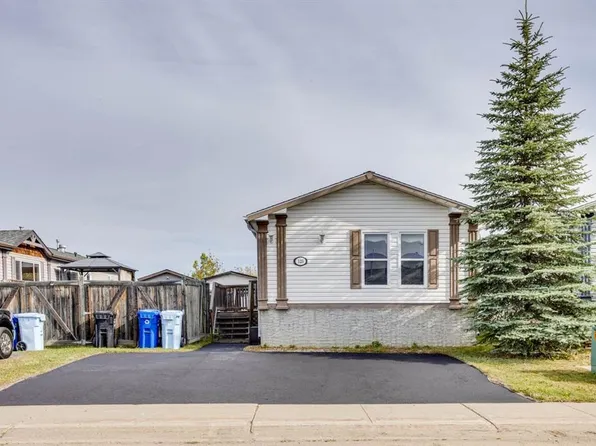 125 NW Elm St, Wood Buffalo, AB T9K 0J9