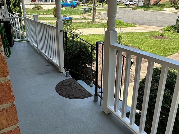 2nd image of 306 Staunton Ct