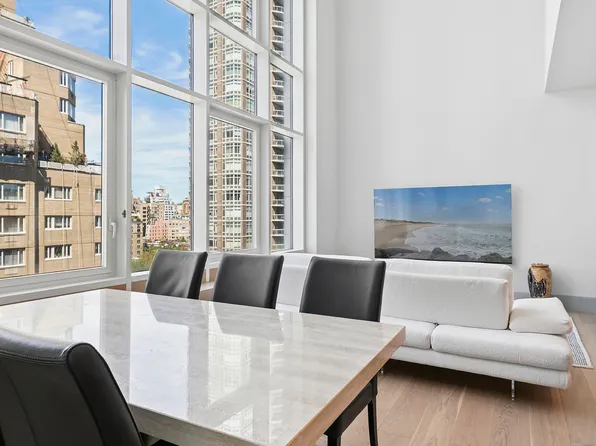 1059 Third Avenue image 6 of 23