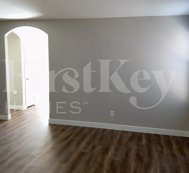 2549 Rosy Sunrise St — Photo 2
