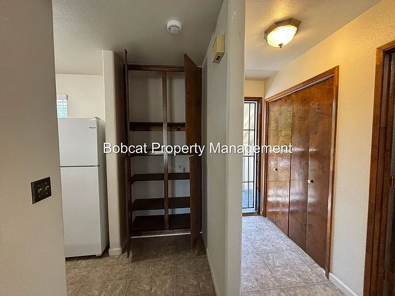 1516 South Ct #E — Photo 4