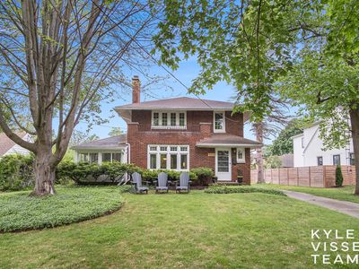 1058 Eastwood Ave SE, East Grand Rapids, MI, 49506