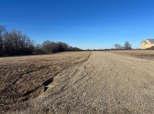 5826 SE 53rd St, Berryton, KS 66409