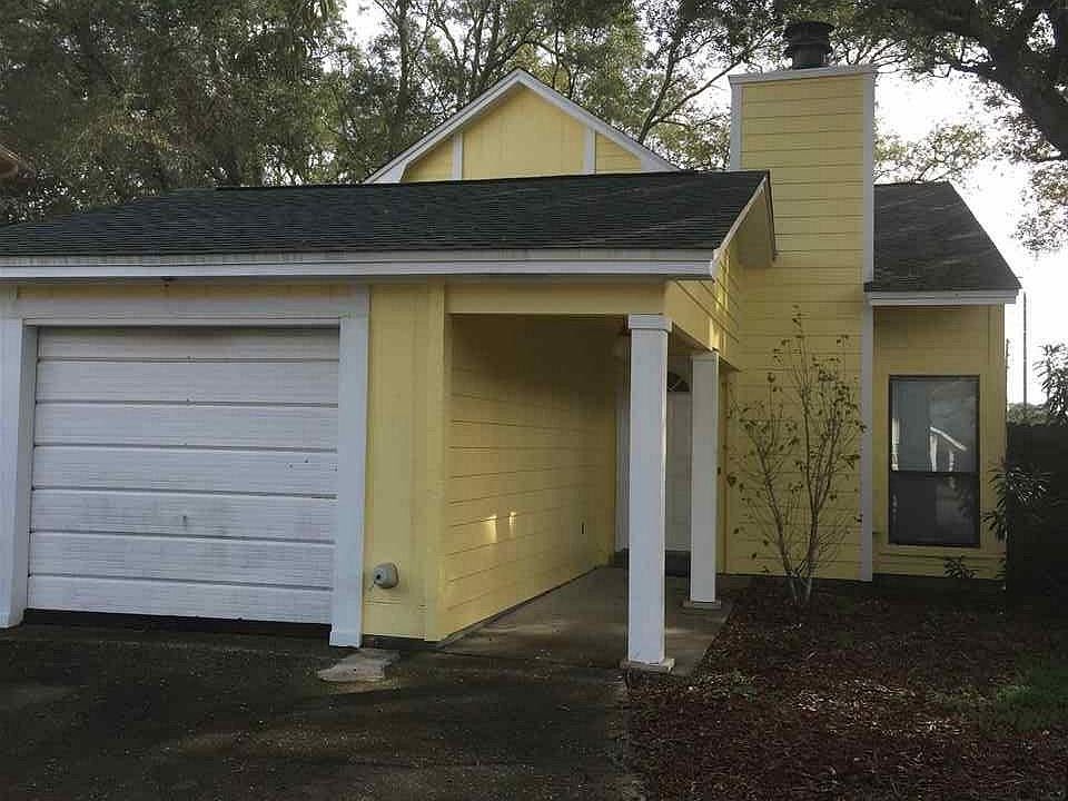 2nd image of 1080 Sanibel Ln