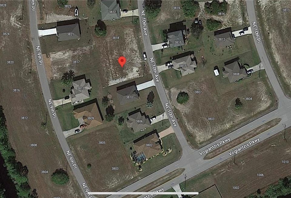 2nd image of 3814 NE 10th Ave