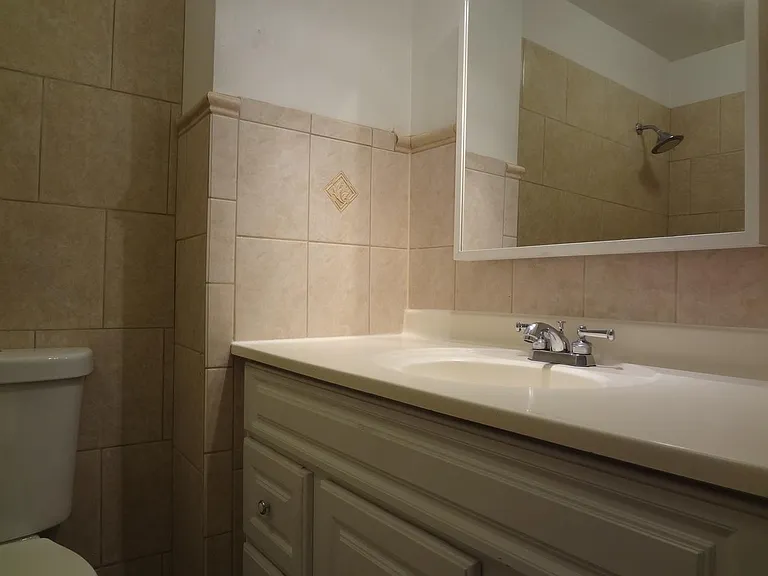 1235 Mae Ct — Photo 9