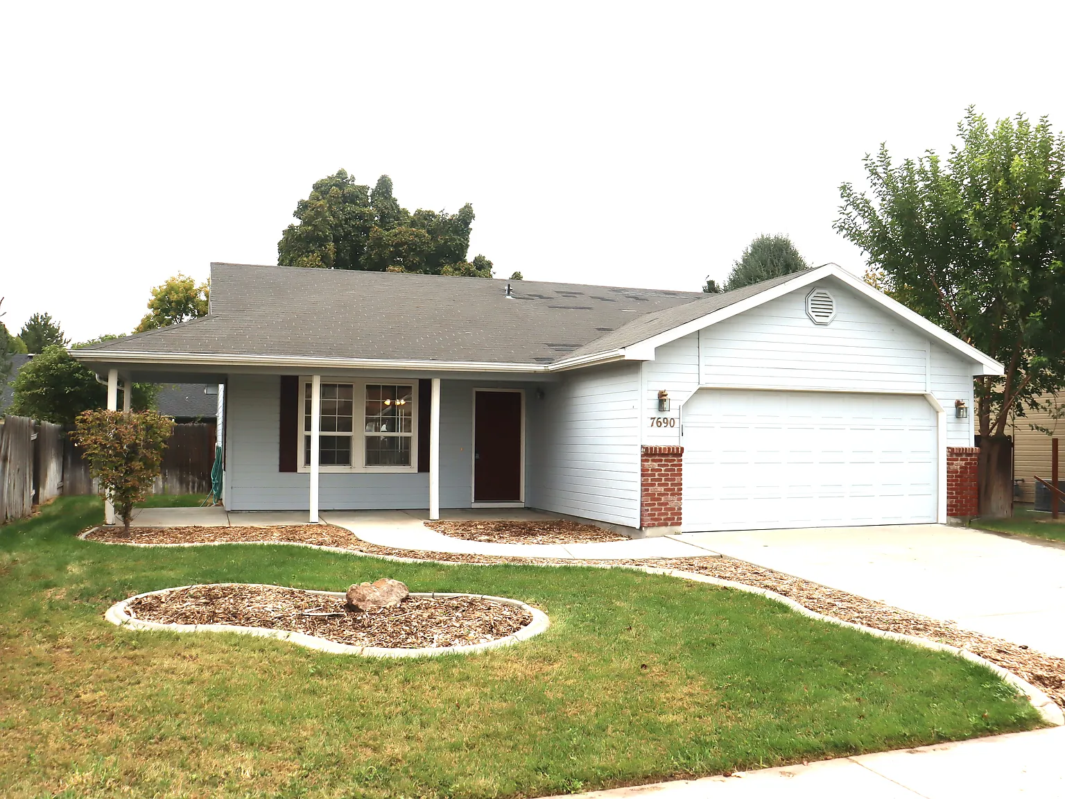 3 bed, 1225 sqft, $1,875 — Photo 1