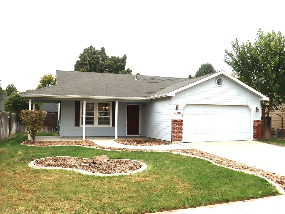 7690 Bridgeport Dr