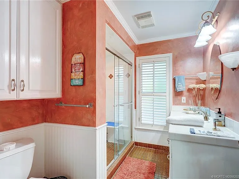1446 Wyn Cove Dr — Photo 16