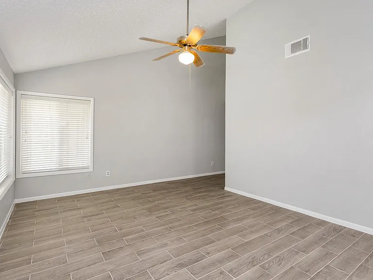 2015 Braesmeadow Ln — Photo 20