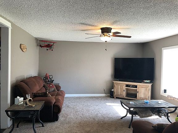 4th image of 1060 S Bowman Ave