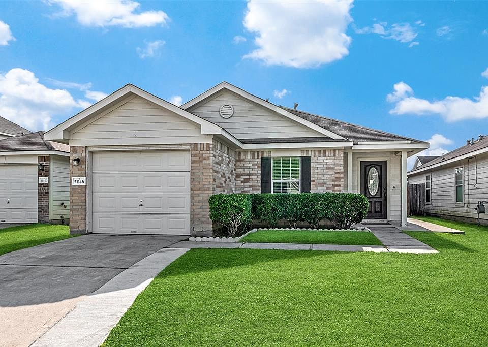 1st image of 21146 Grandin Wood Ct