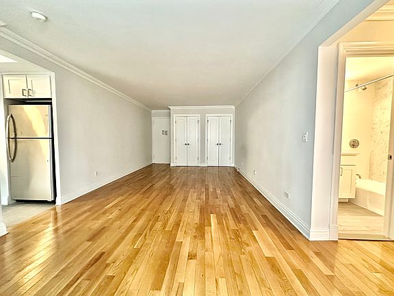 5th image of 135 W 96th St APT 5H