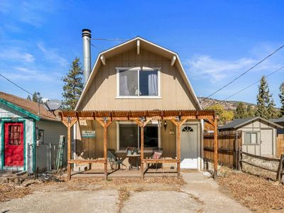 411 Elysian Blvd, Big Bear City, CA, 92314