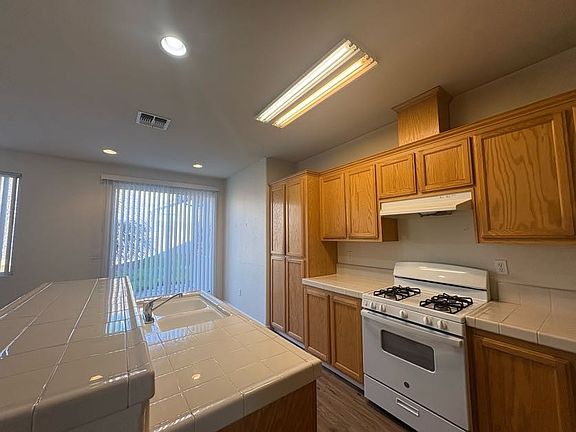 3rd image of 544 Peach Dr