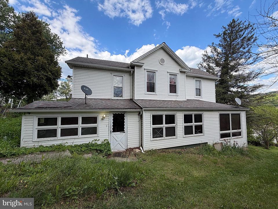 1st image of 215 Hammond St