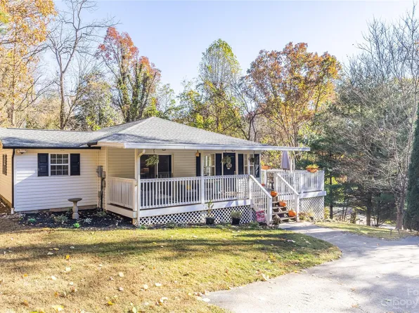 9 Melinda Dr, Hendersonville, NC 28791