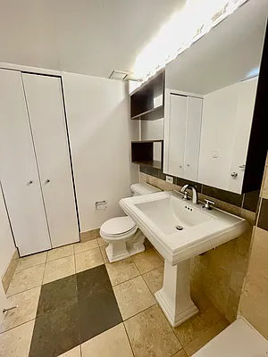 Rented by Cushman & Wakefield (Management) | media 21