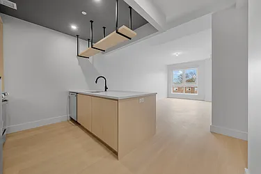 77-63 Vleigh Place, #319