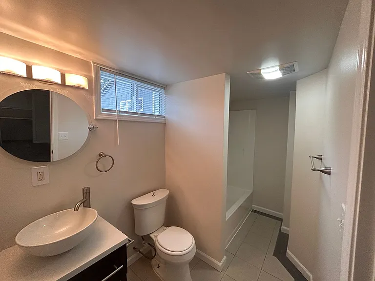 1333 E 41st Ave — Photo 17