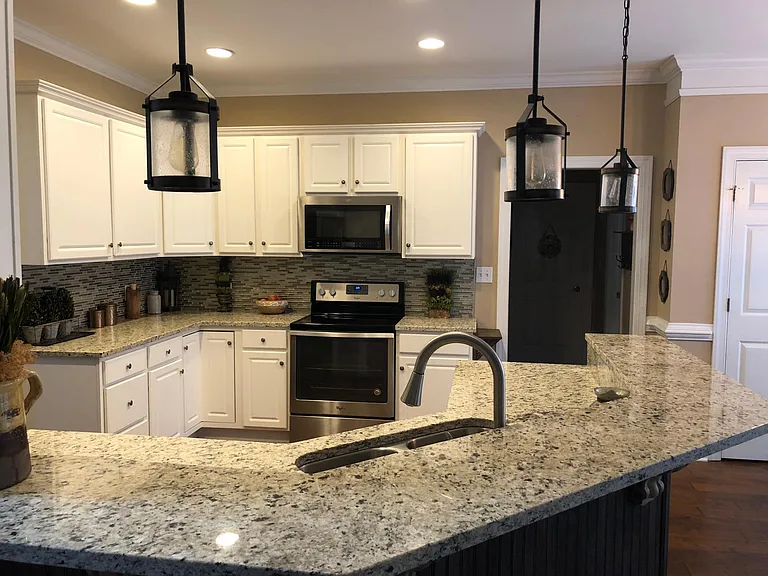 1091 Holcomb Ct — Photo 5