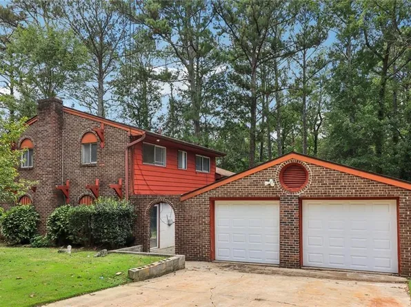 8263 Chestnut Dr, Jonesboro, GA 30238