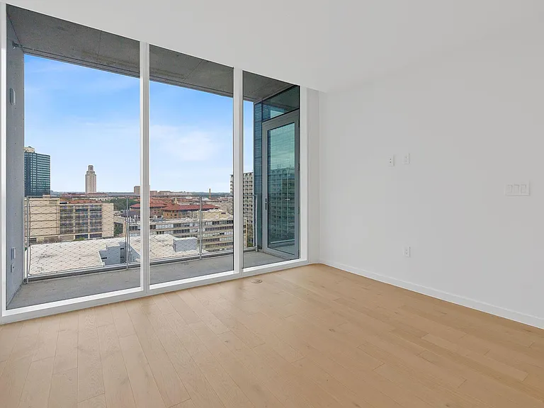 313 W 17th St #1203 — Photo 11