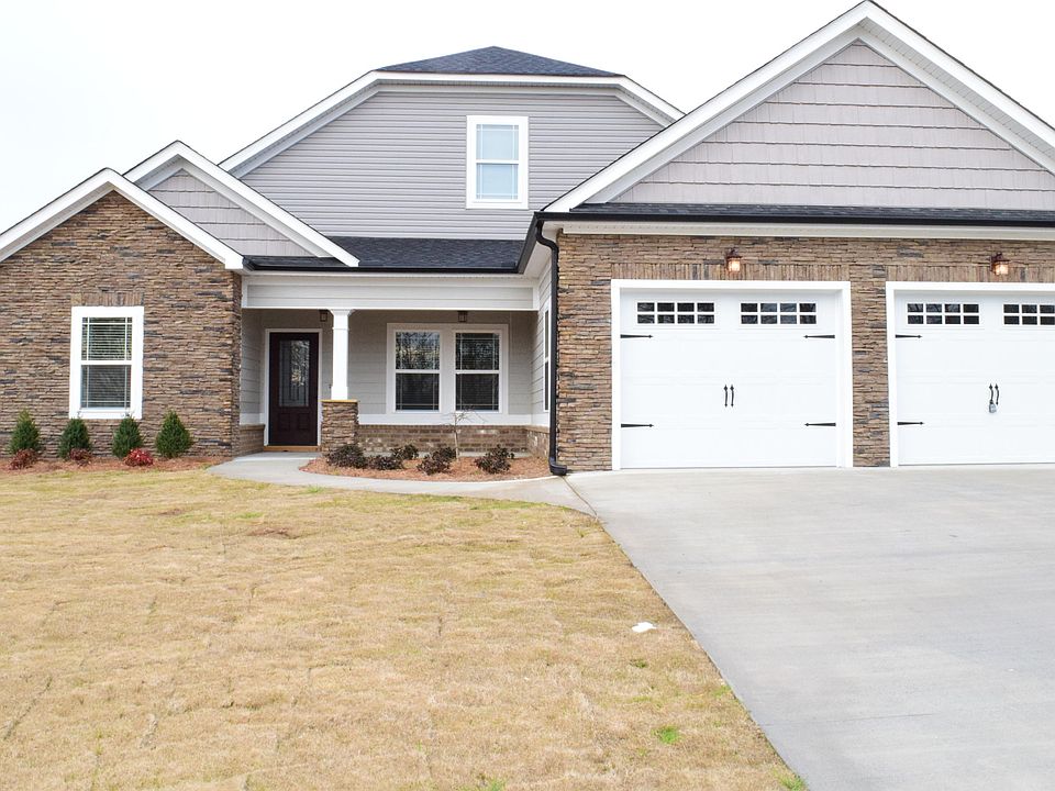 1st image of 570 Live Oak Dr